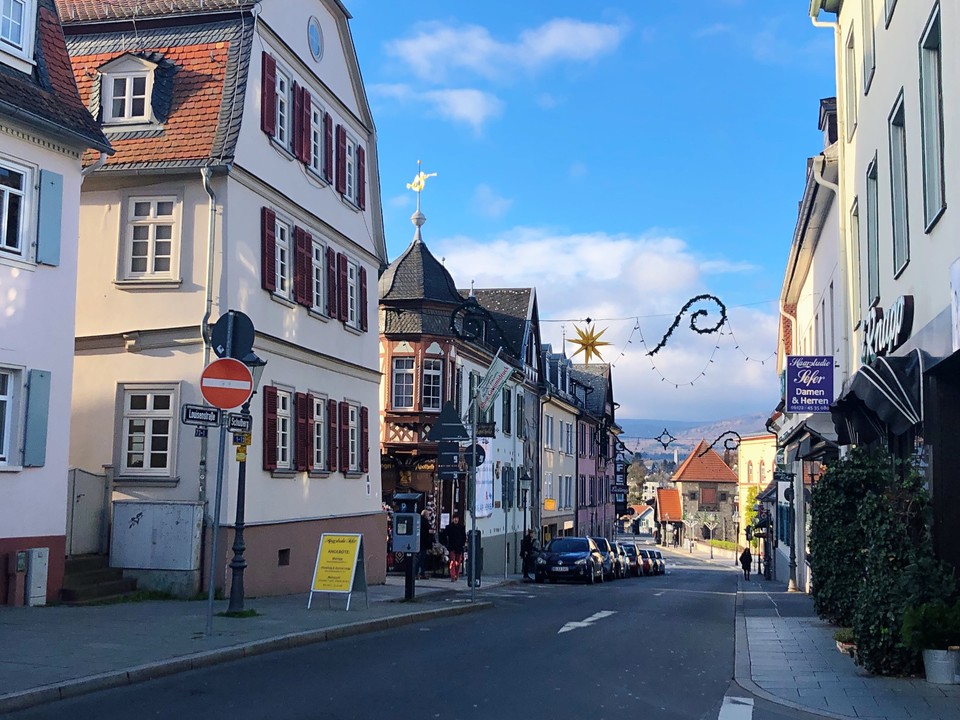 C6299BF4-D7AD-4C14-82E3-A54DFB6F8304