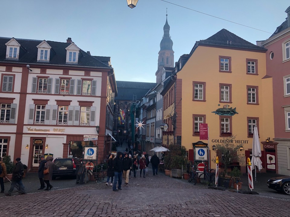 400D6528-CAB6-47BE-8BF8-2163F51B62FE