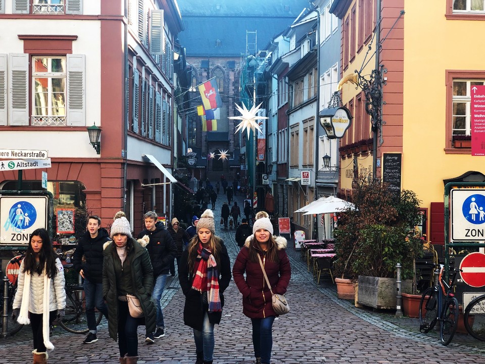 3737A5AD-FDD2-4E3A-AE0F-3A567A3183D2