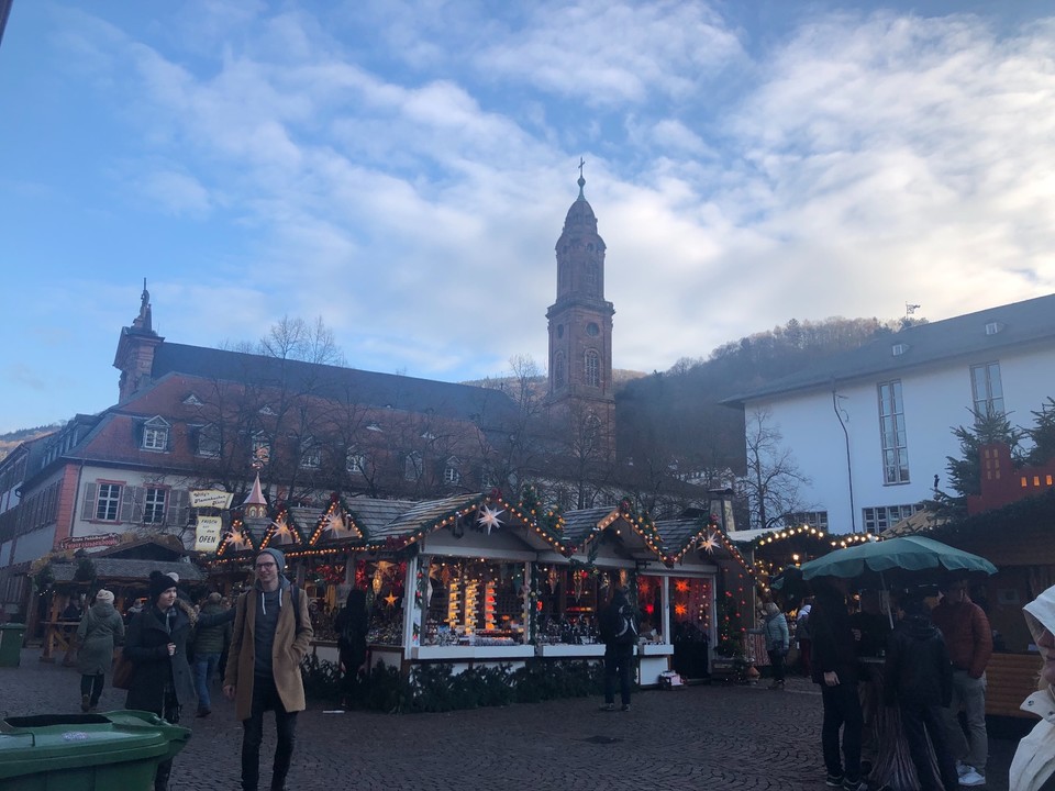 2B293D15-0B27-41F2-8663-29AC483D0F43