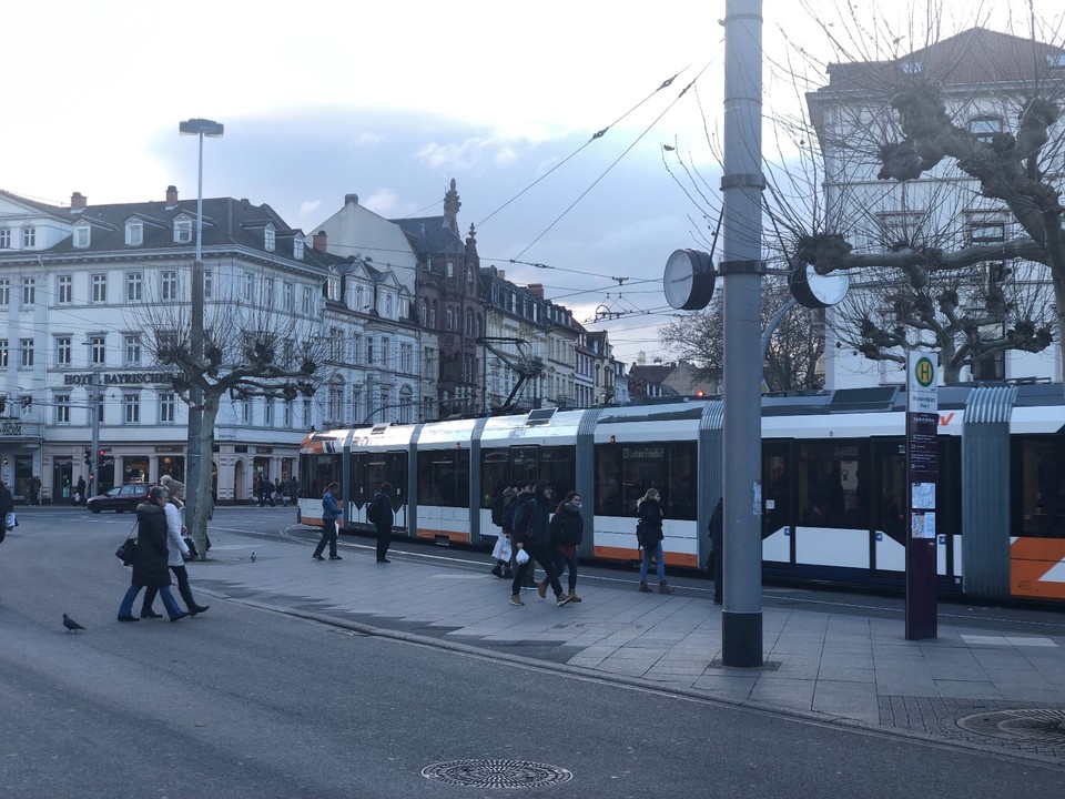 604E3556-9651-4F35-80A6-46E861A02DBF