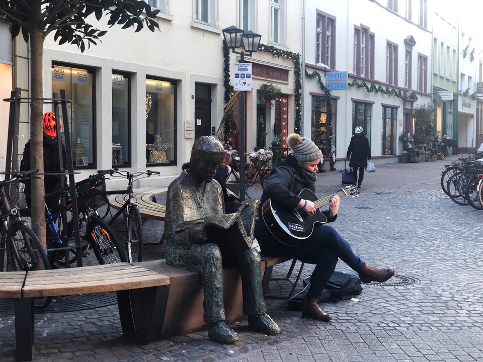 DFE2862A-5F8E-41AA-BD3F-4DCCF258B215