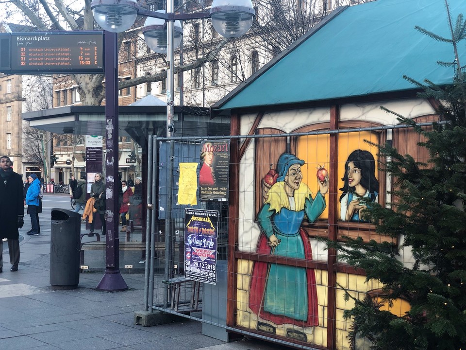 04EA3DFE-DD1C-4AFA-B3B5-E4DF85B28B9C