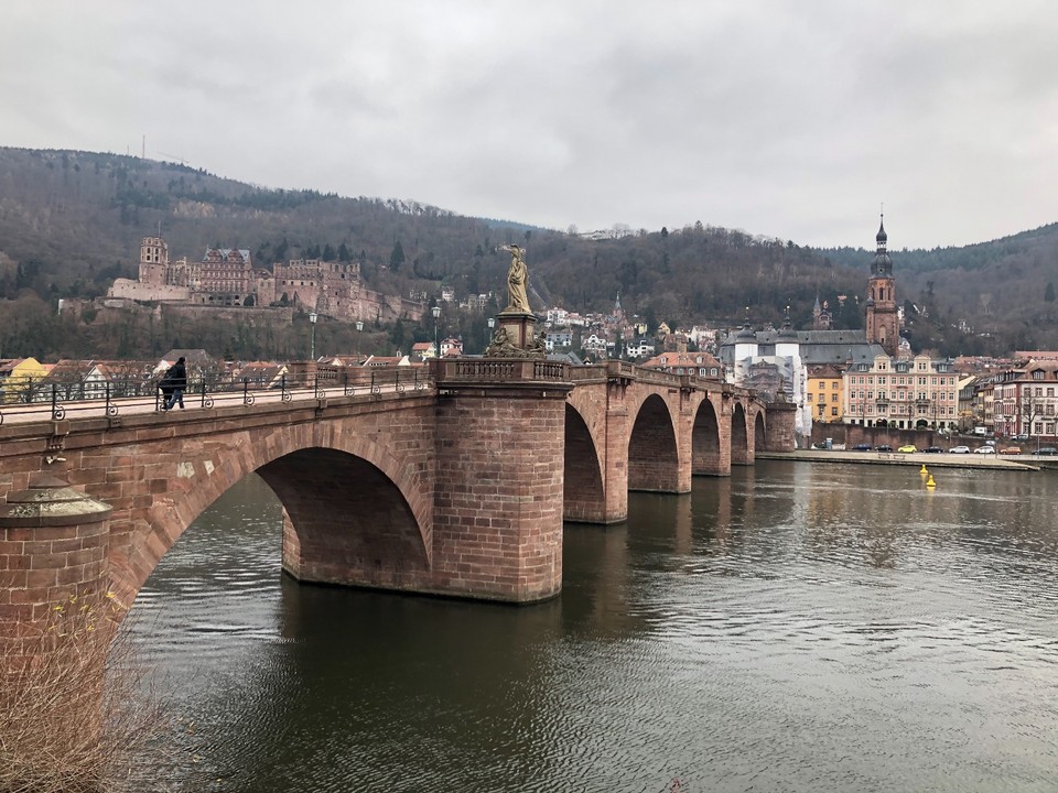 2F7E5844-F189-4D25-B8A9-0C61AAB41526