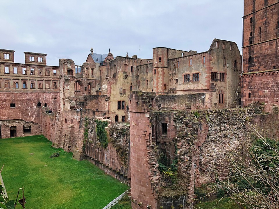 08C9E1C5-7554-4CDC-ABB4-4409980B780C