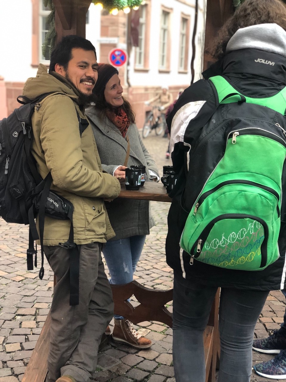 9CB8CD3F-CE01-4A54-B196-26272FDDCB8F