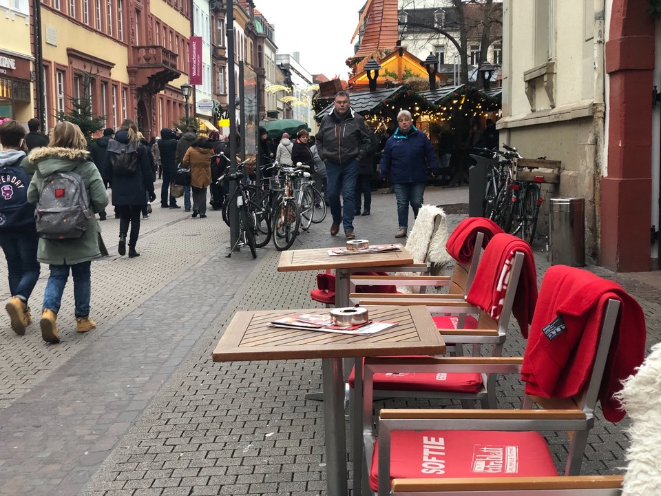 BB2A4AF1-0A40-415F-BD24-C8FEC21E53B0