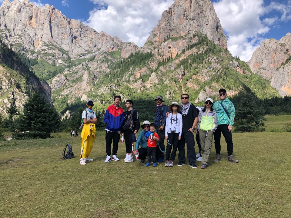 B45254EB-FEF6-464A-B78D-3C2BEE5243EB