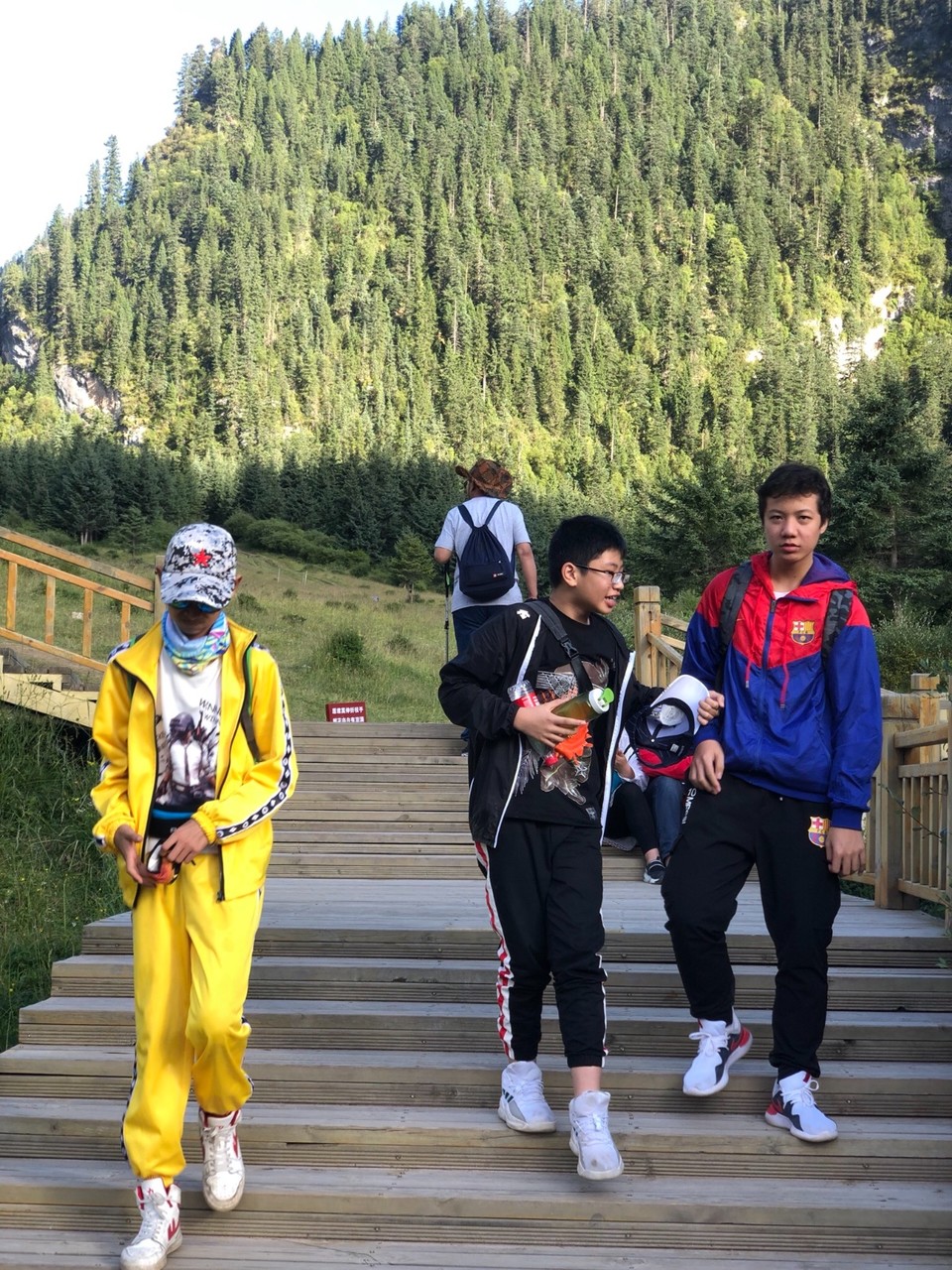 703CF6AD-0DA1-44F9-BCEF-3E36ADBE13C4