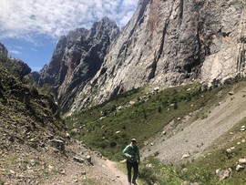 9DB0DD4A-9B25-4373-9AD8-0523823B12EA