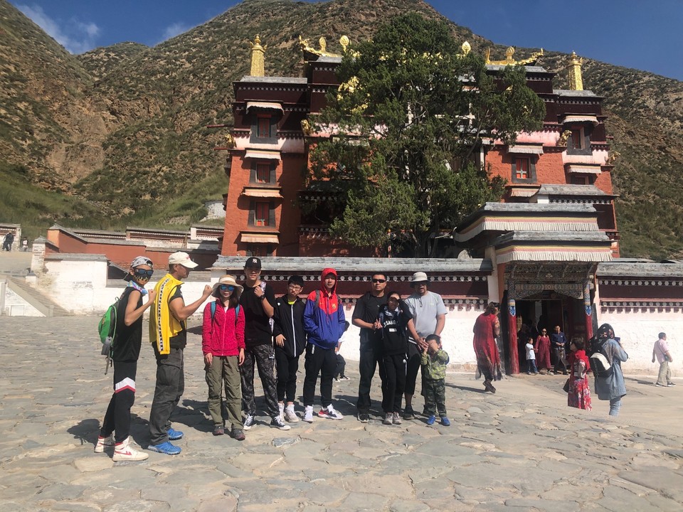 E76ABEB9-2723-4AD8-8D71-DF1C5794EA4B