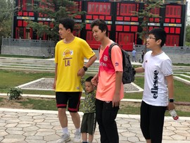 7573D274-390A-4FDE-B724-79D5AE8CE991