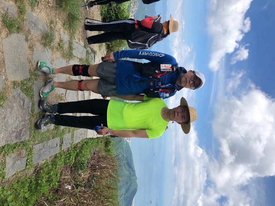 B64B0E56-2EB7-4C0F-9934-49E3A4D84552