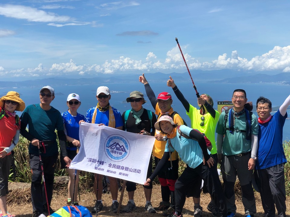 B3096047-6E3E-4071-8851-0953511F5FE6