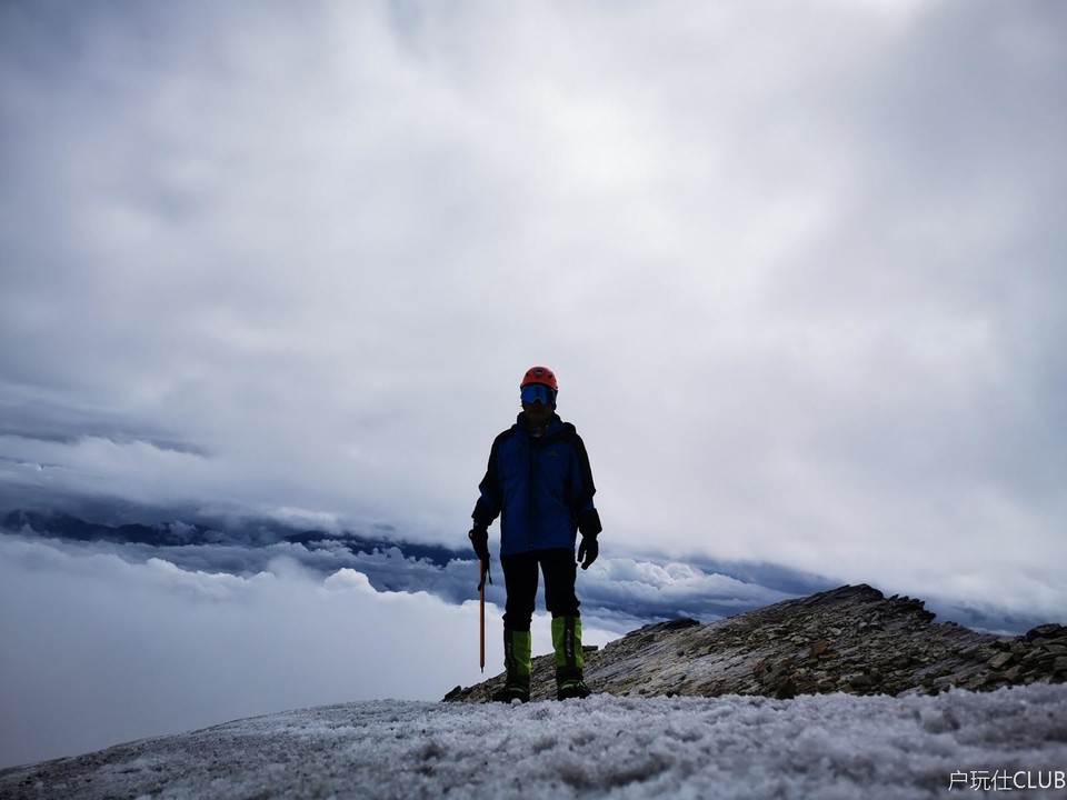 哈巴雪山攀登