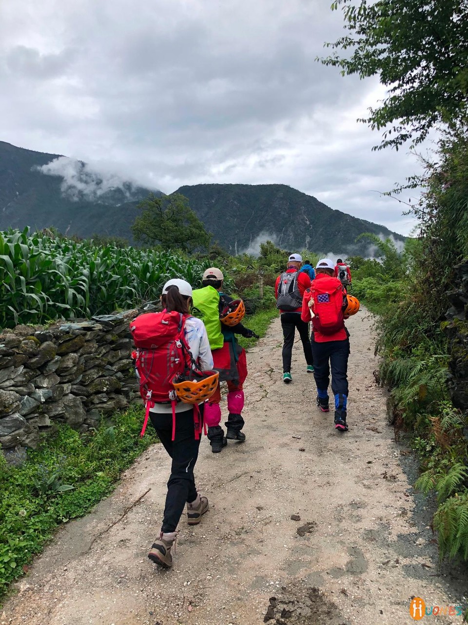 FF37A281-395A-4F1E-BC93-B01AA3DF3999