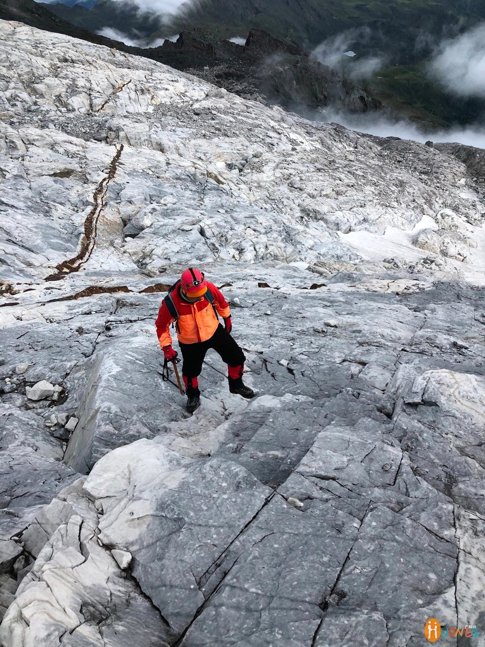 DD5F3D2C-B322-45EF-82B0-481569D4508A