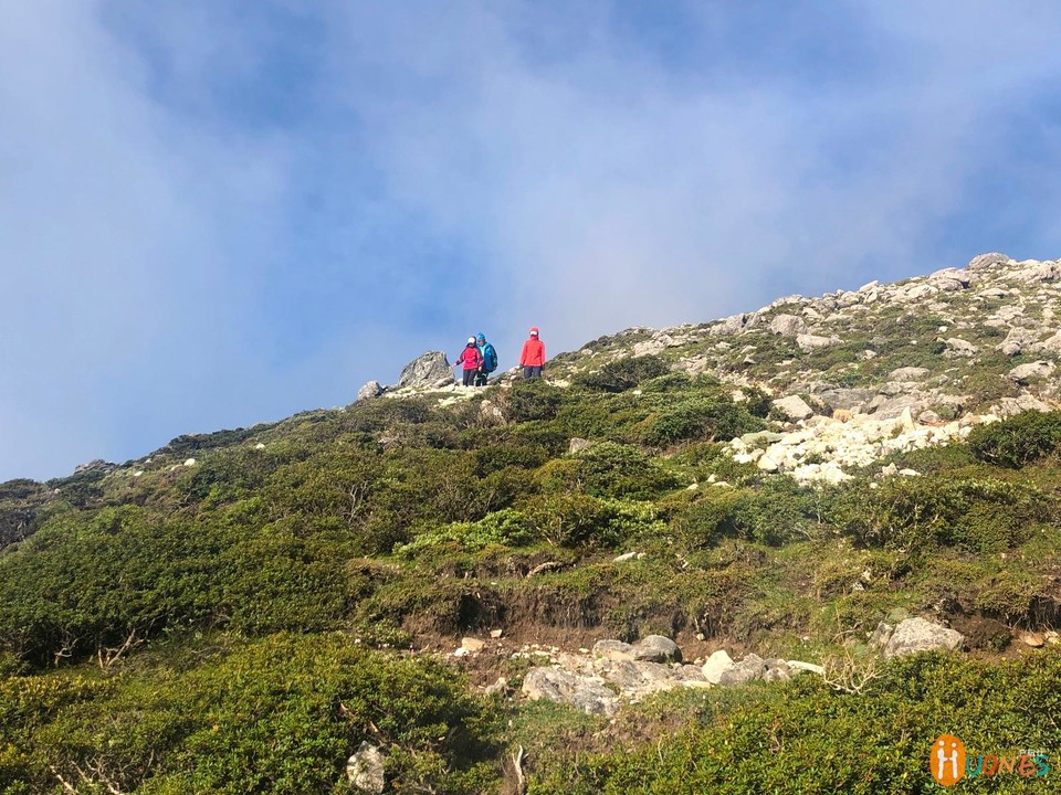 E66C76AB-B527-4D28-A44E-C2B1513EE99D