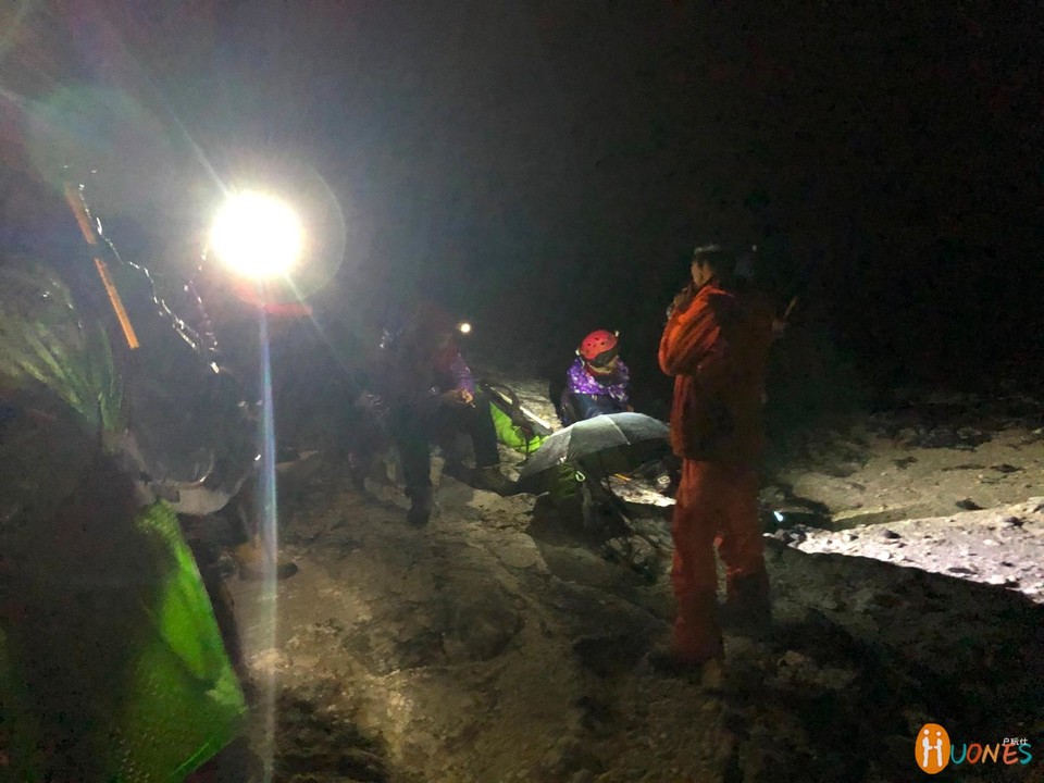 3EC33CA6-2920-46DD-8851-364CB15127BE