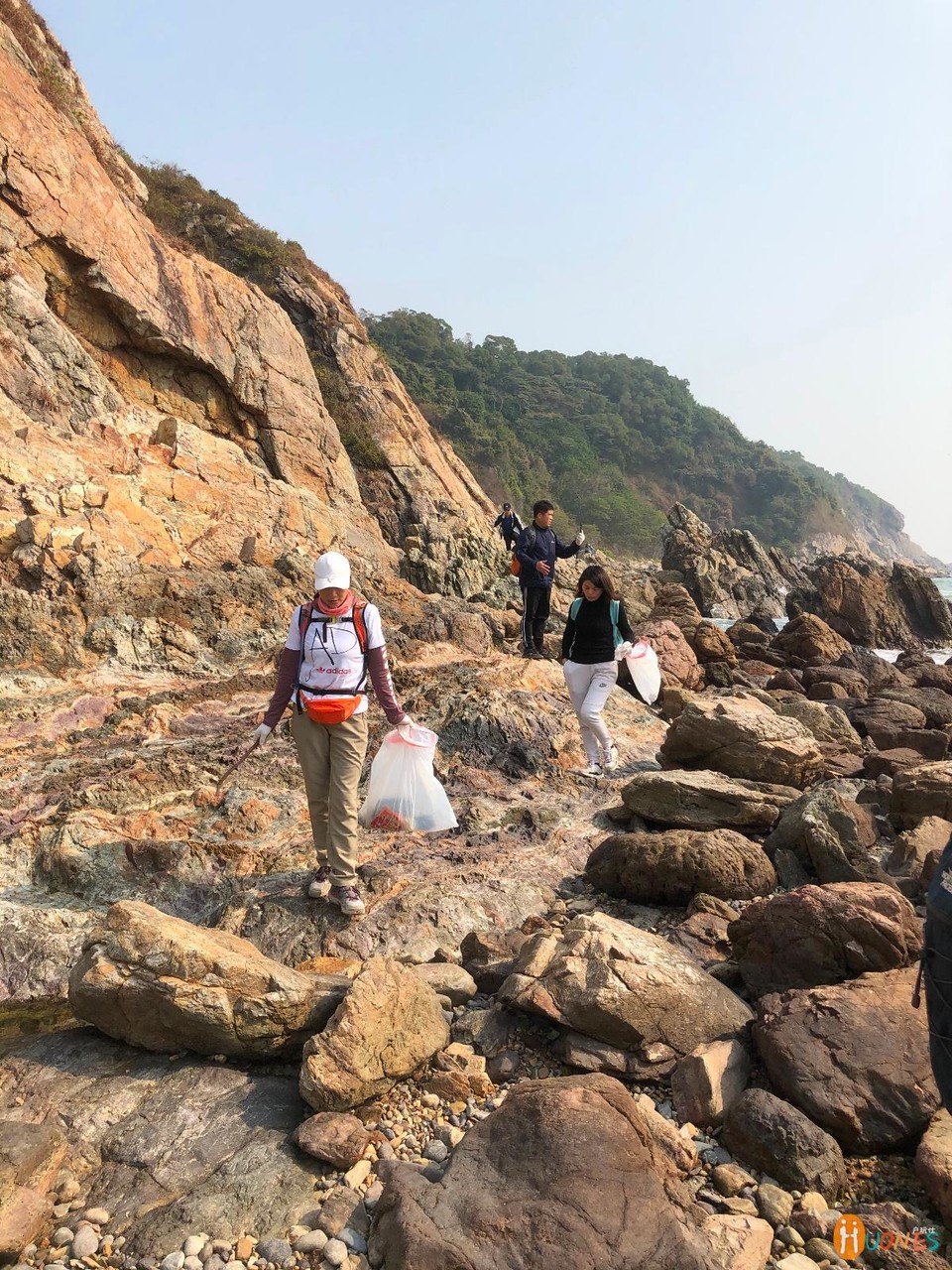 8879C648-8EB6-467E-AEB8-0ABA0AF8AD13