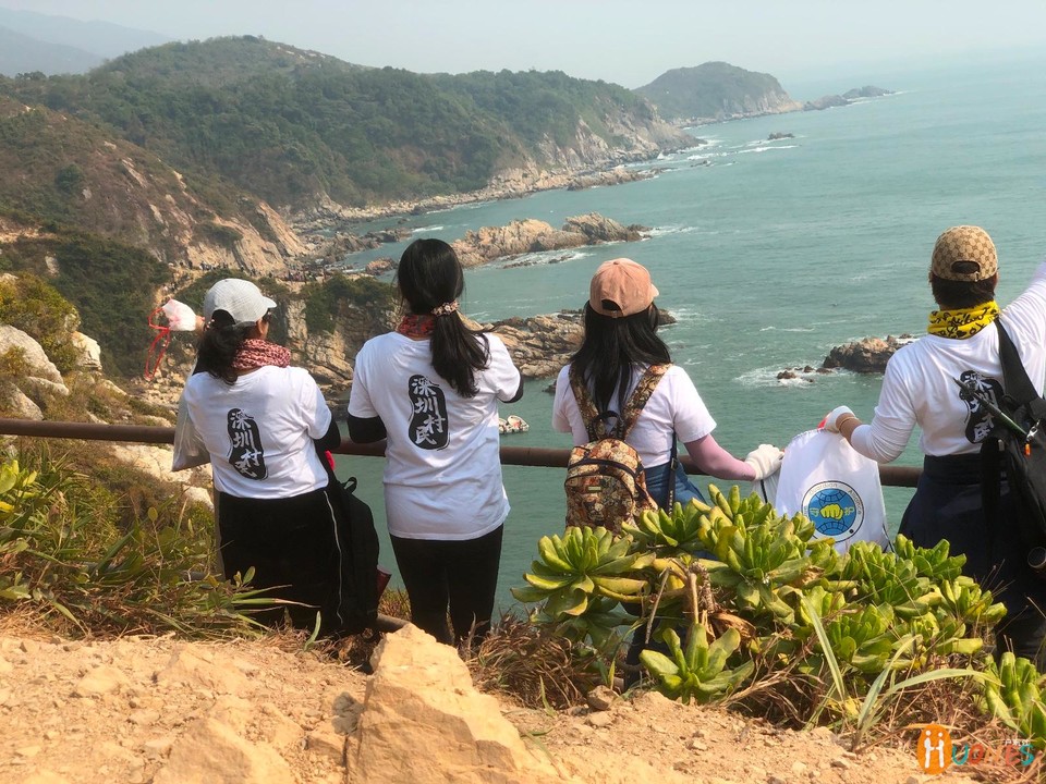 8ED48DF7-B2FD-41BB-977E-8827C0DFD76B