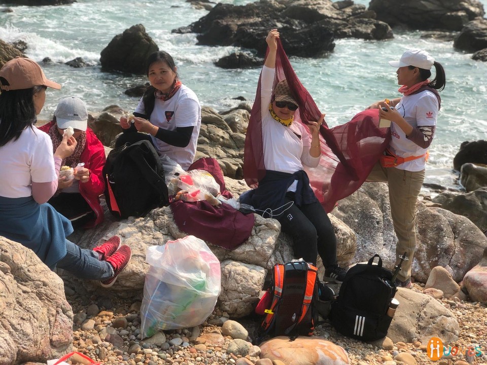 506A61F8-CAC7-4C6F-89D9-8C7EA973A2A0