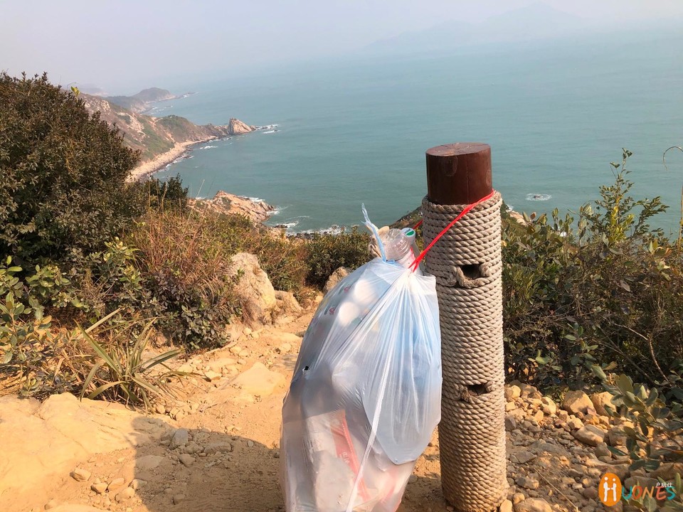 DB0956B0-09E0-4FE3-9D7C-D94DB8C9A907