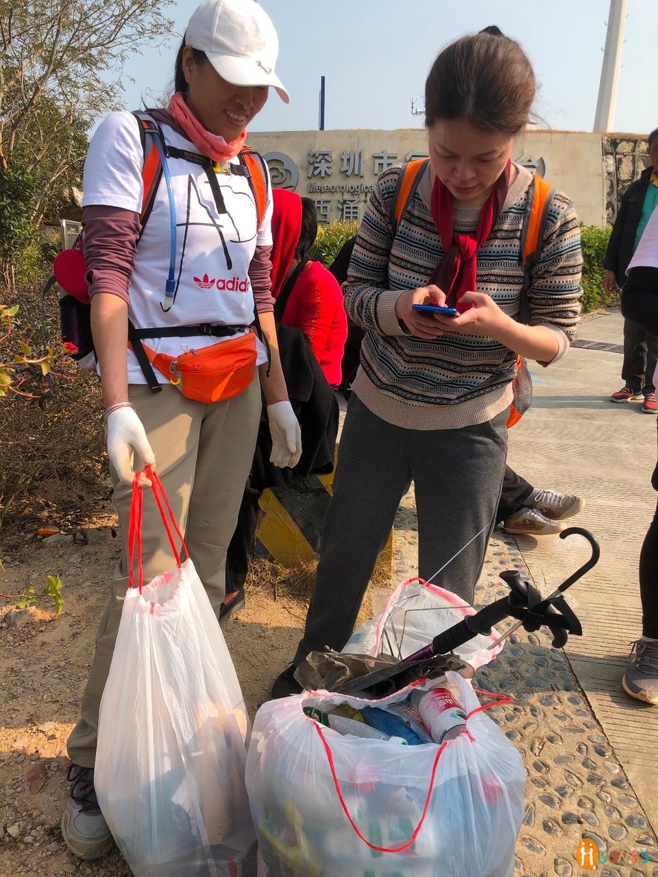 23CA4BAB-3482-4022-B8E6-CF8B3FC974A6