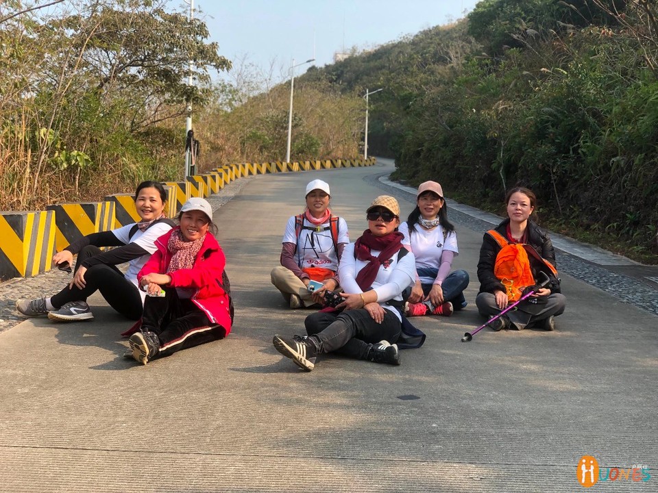 717F1438-06C5-44A4-AC2F-E041F110F1B9