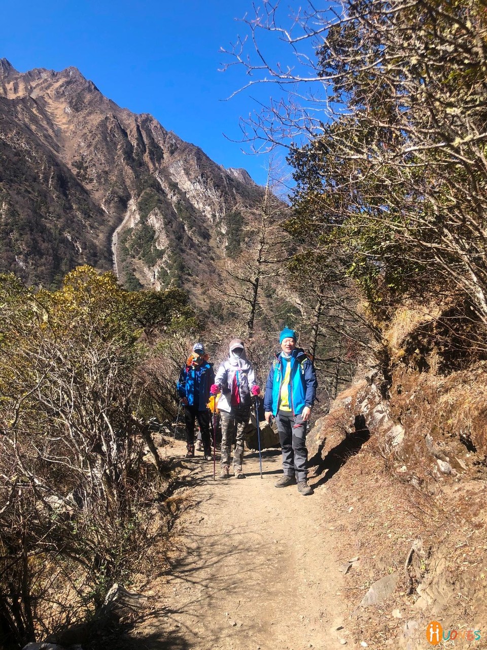 D6315541-1182-4D0D-8BAD-3DD410F6C501