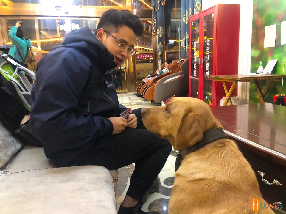 55CF195D-7F94-4213-B540-0339F9547C0E