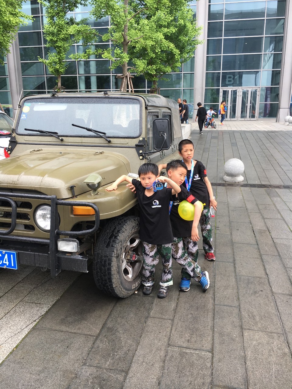 D6215D27-75F4-45C9-B6C3-640BA0F7BECE