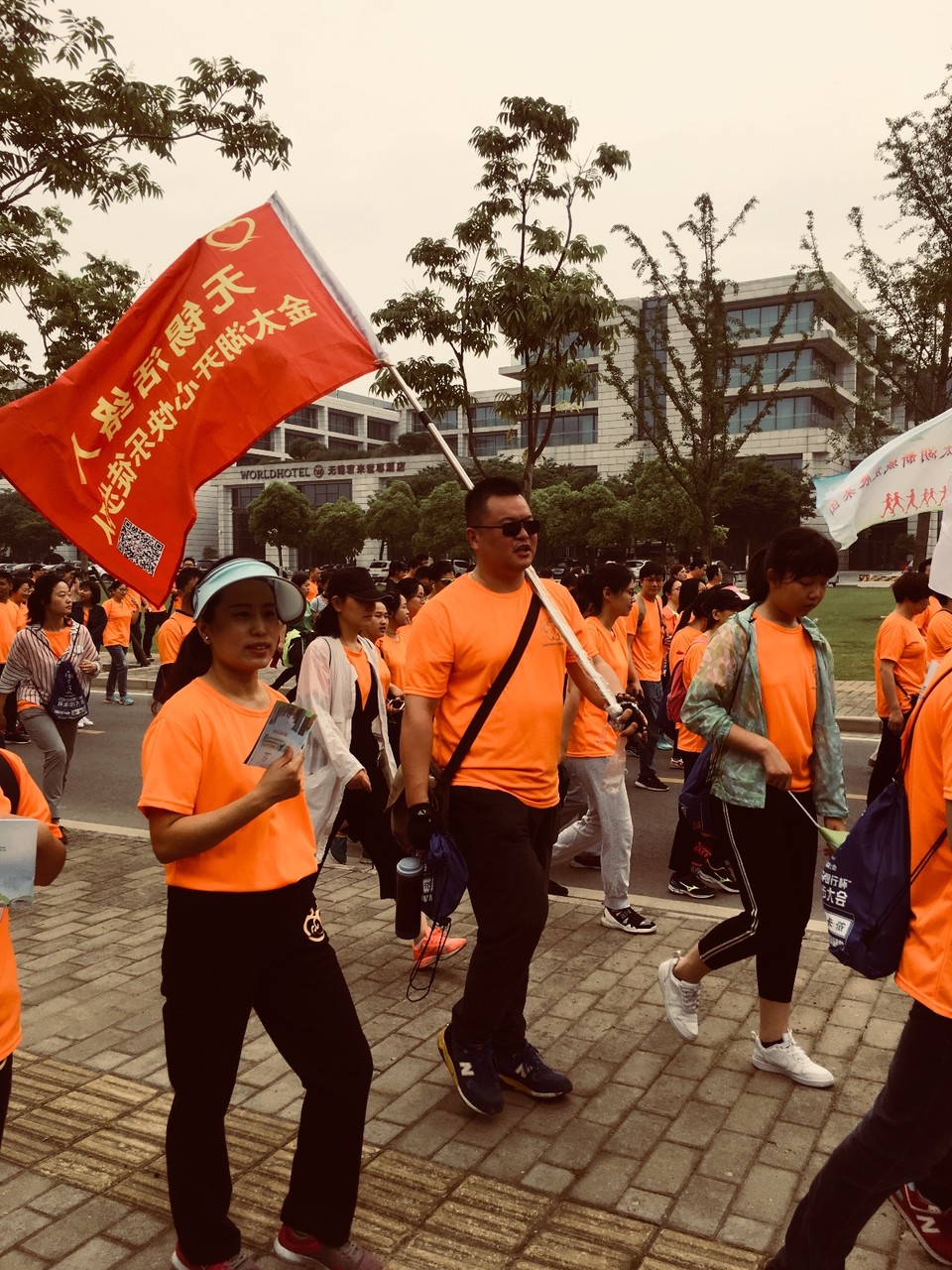 7B5CCBAD-1FAE-4094-9437-EF00591F0BB5