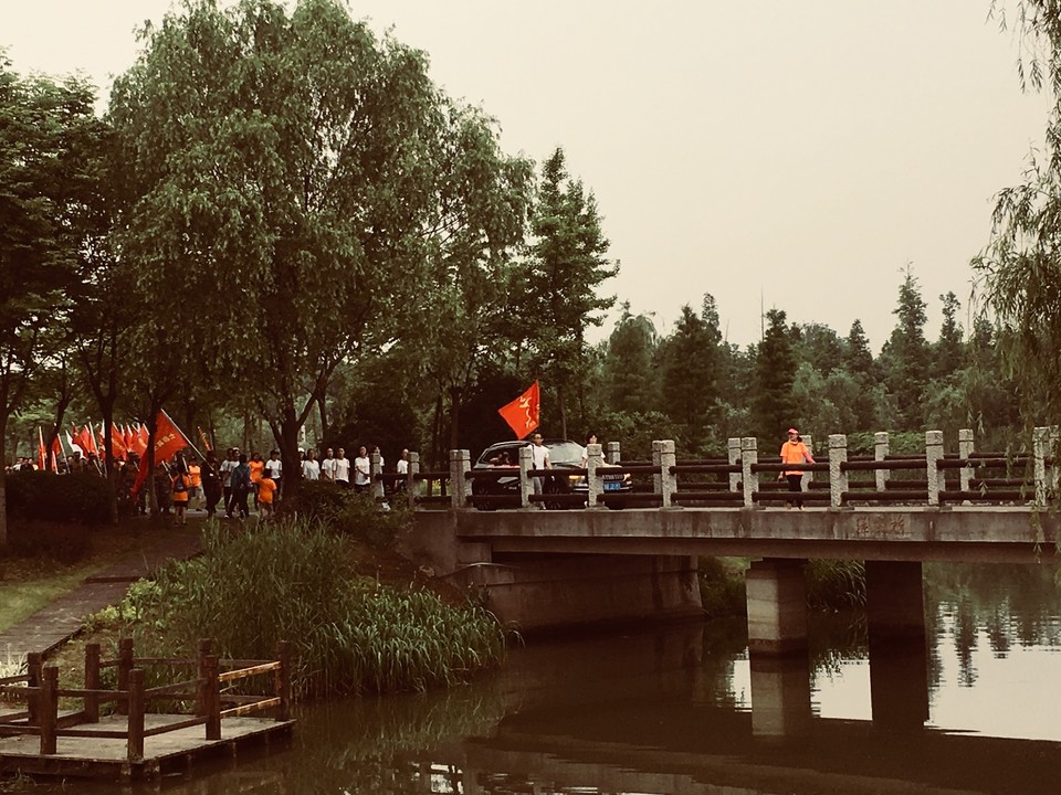 ACC5F8B7-E9E1-409C-8853-00C46B2BDD1D