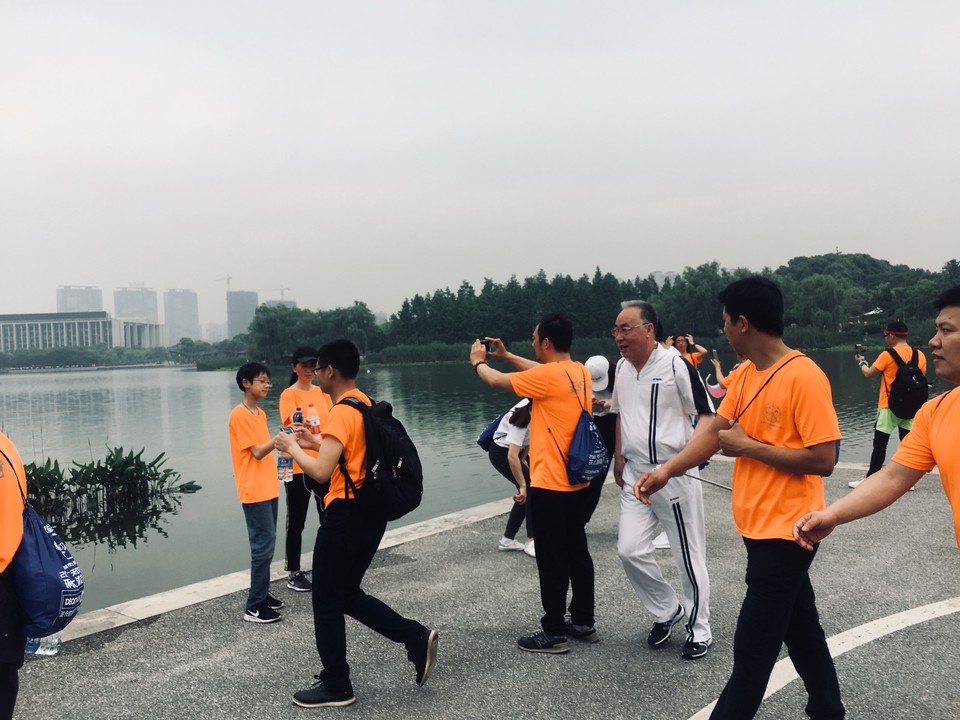 E2BB364E-0919-44BA-8616-A82C0CE444BA