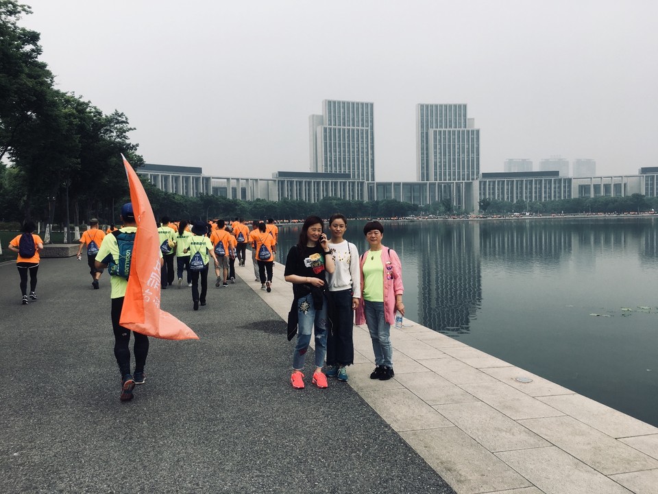 9C6426D5-BED1-4EA0-AB1F-DB206CE541DD