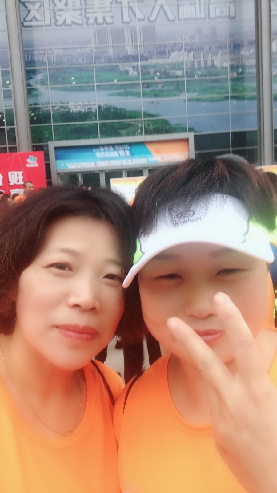 87F8BEAE-0DA2-4BAC-9CEE-FD3E25710FBA