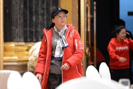 FFB0118B-ED1F-49CB-A553-121C2BD89004