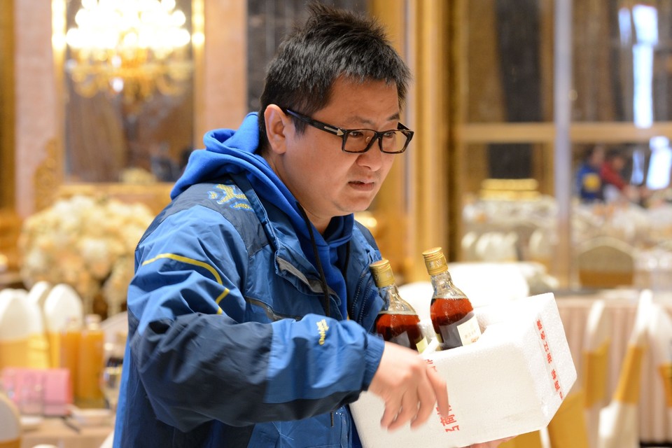 F4F093FB-06B1-44E4-A383-C3471994A7A1