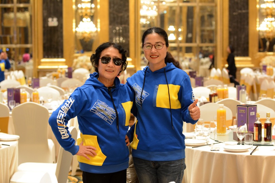 EAEF2370-C5F2-4E88-8814-29A44109D303