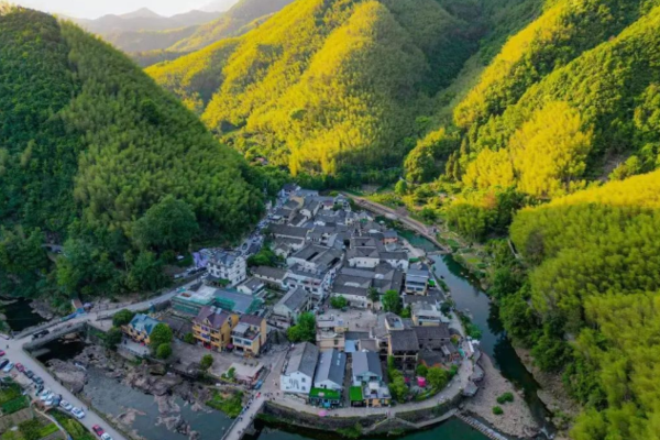 【向往的生活】6.23（周五）马岭古道轻徒步，穿越桐庐如画山村，置身山水绿野之间，走进向往的生活，寻找童年的记忆！