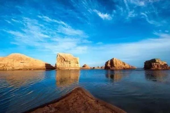 #国庆七日 | 全四星住宿 |【火车/大巴】青海湖-额济纳胡杨林-茶卡盐湖-月牙泉-敦煌莫高窟-张掖丹霞