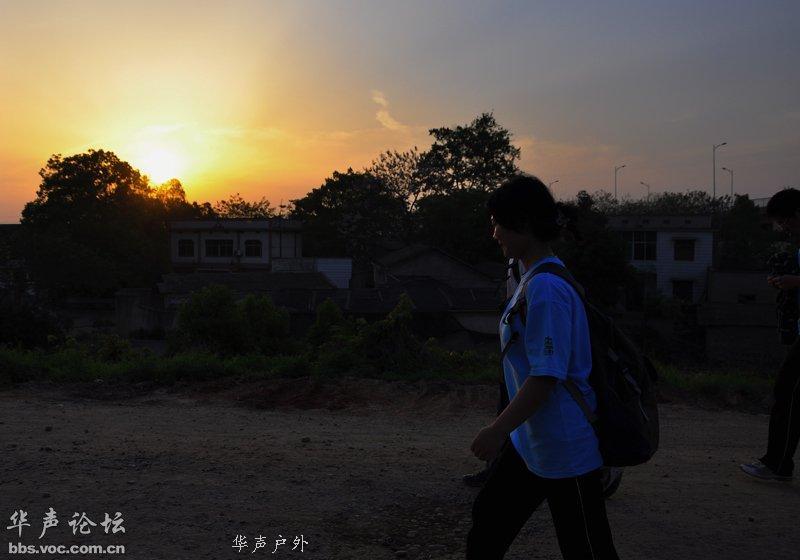 201104261756352211-2448179