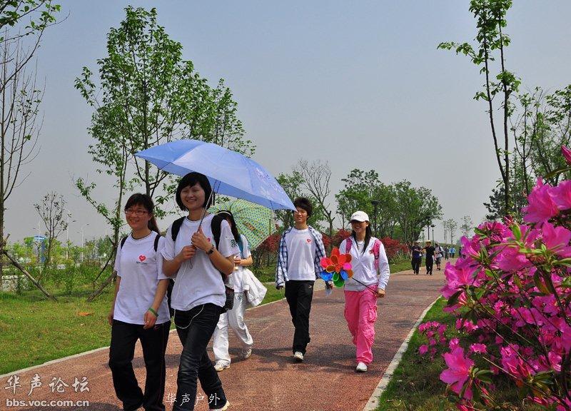 201104271445023671-2448179