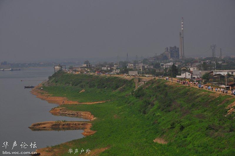 201104271539453771-2448179