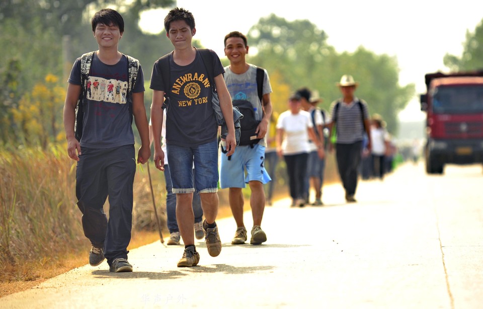天气炎热 表情痛苦
