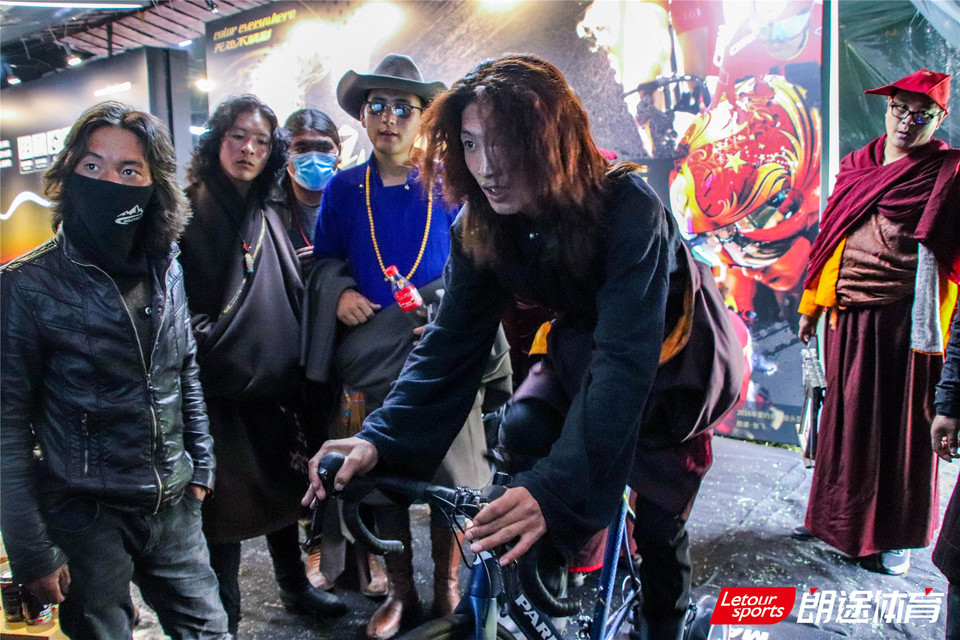 2020甘孜山地户外运动装备展_24