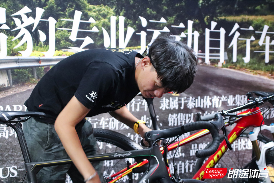 2020甘孜山地户外运动装备展__IMG_1964