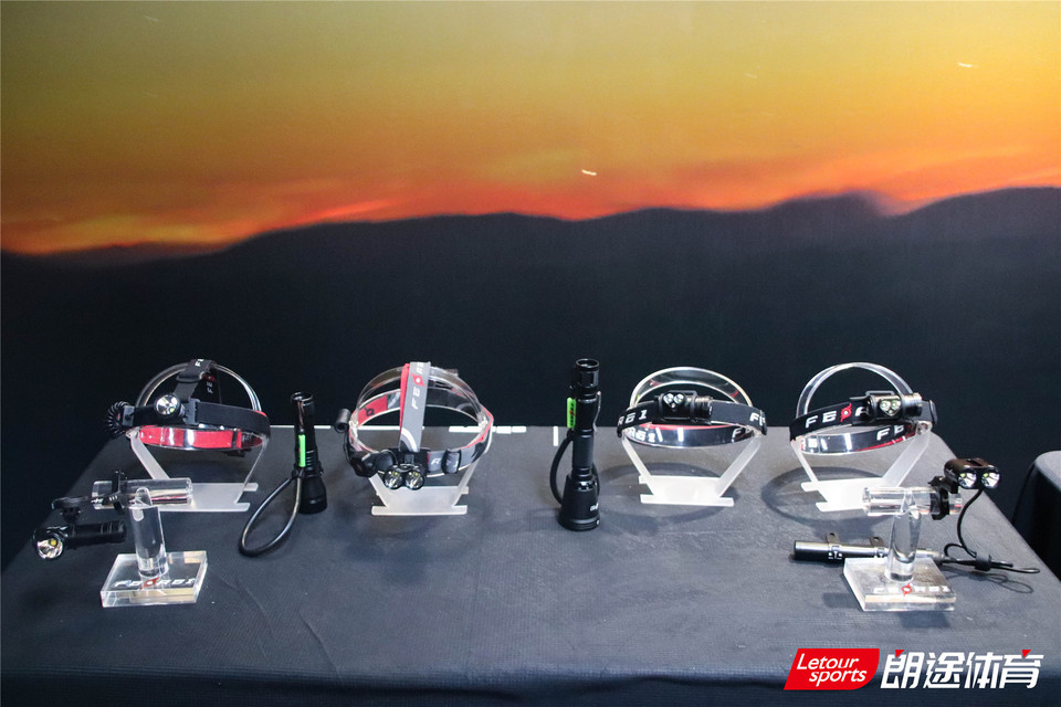 2020甘孜山地户外运动装备展__IMG_2021