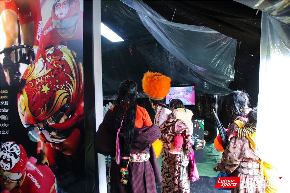 2020甘孜山地户外运动装备展__IMG_2034